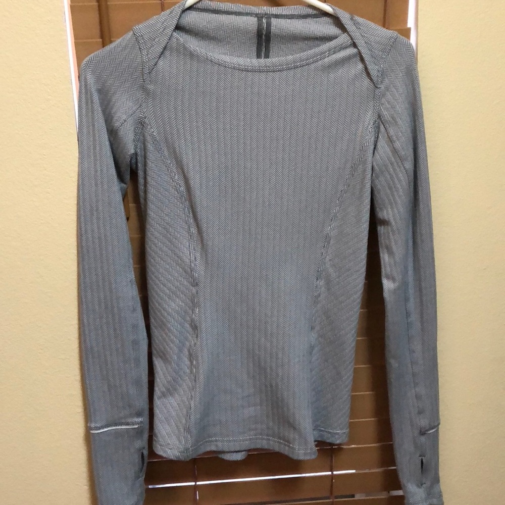 Lululemon run times shirt